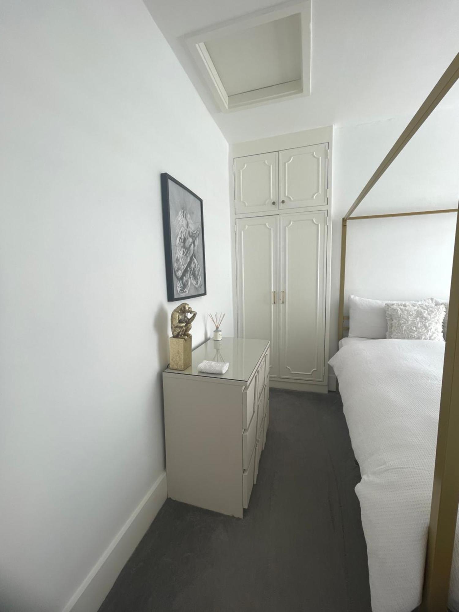 Queen Bedroom In Maida Vale Londra Esterno foto